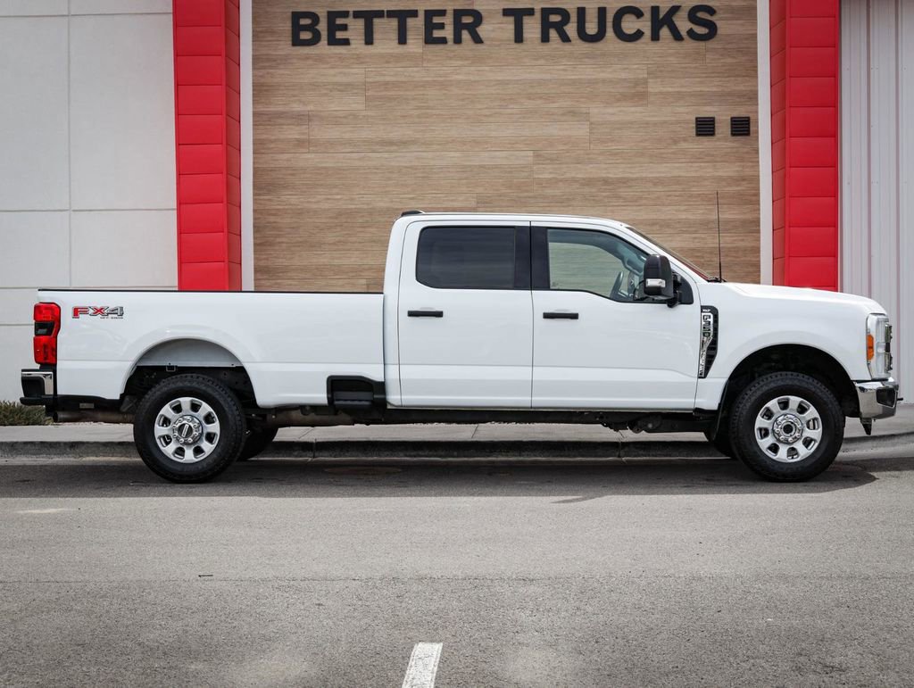 Used 2023 Ford F350 XLT w/ 360-Degree Camera Package AWD/4WD image 2