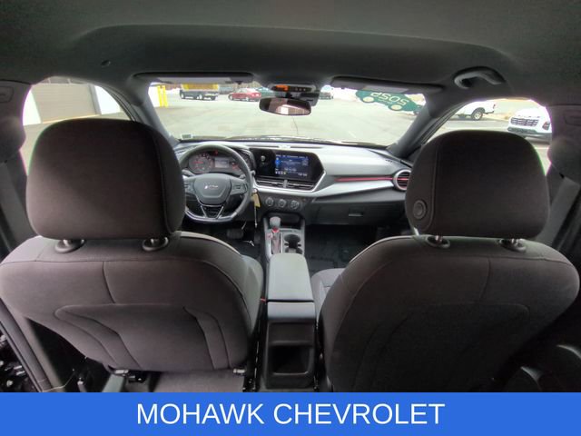 Used 2025 Chevrolet Trax RS w/ Driver Confidence Package image 20