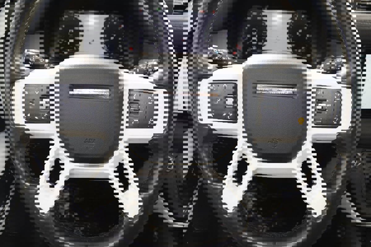 Used 2023 Land Rover Defender 110 S image 45