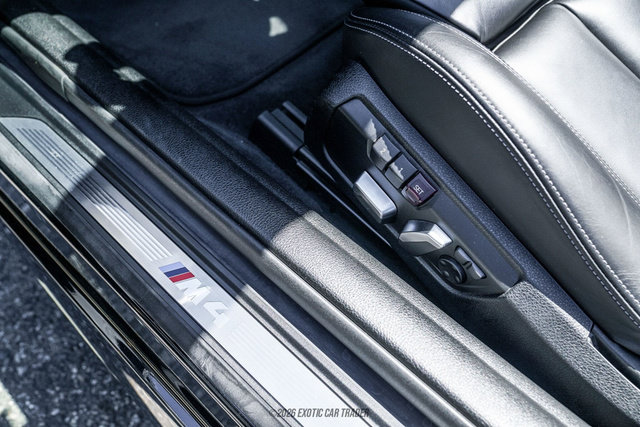 Used 2020 BMW M4 Convertible w/ Competition Package RWD image 48
