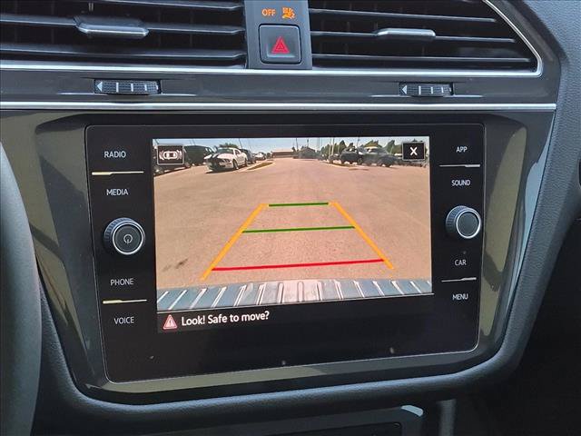 Used 2022 Volkswagen Tiguan SE w/ Panoramic Sunroof Package AWD/4WD image 12