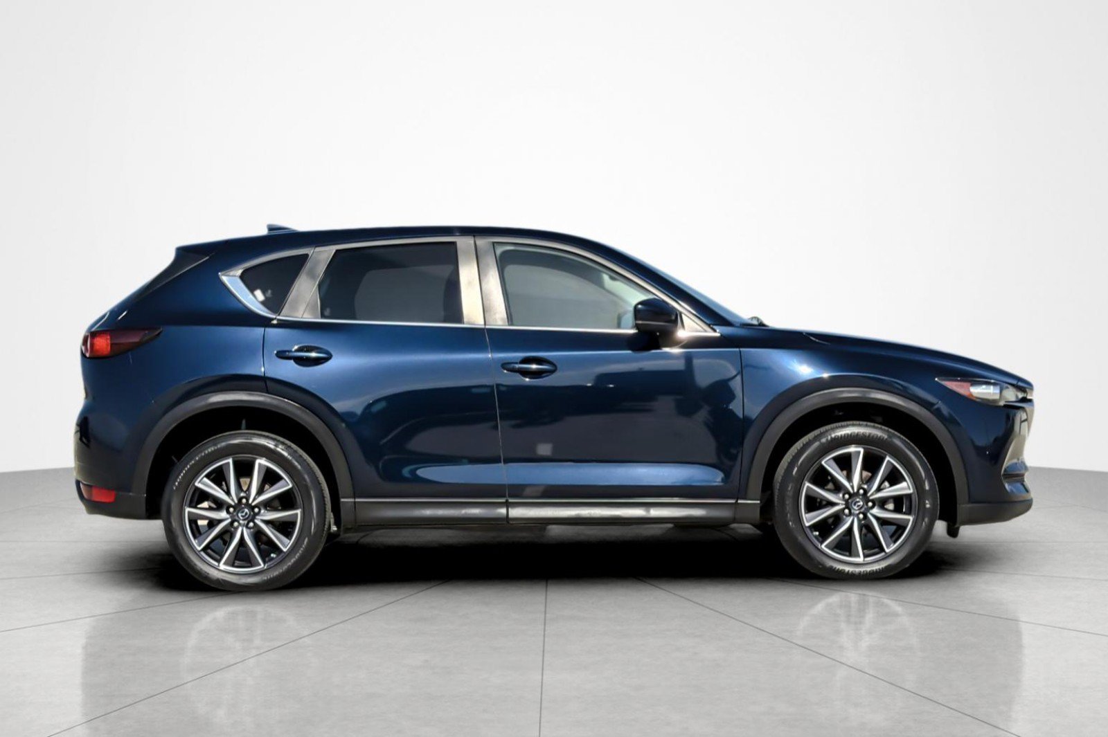 Used 2018 MAZDA CX-5 Touring w/ Preferred Equipment Package AWD/4WD image 6