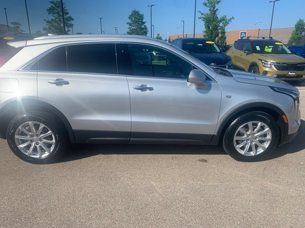 Used 2022 Cadillac XT4 Luxury w/ Driver Awareness Package AWD/4WD image 6
