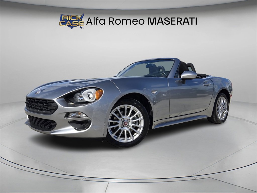 Used 2017 FIAT 124 Spider Classica