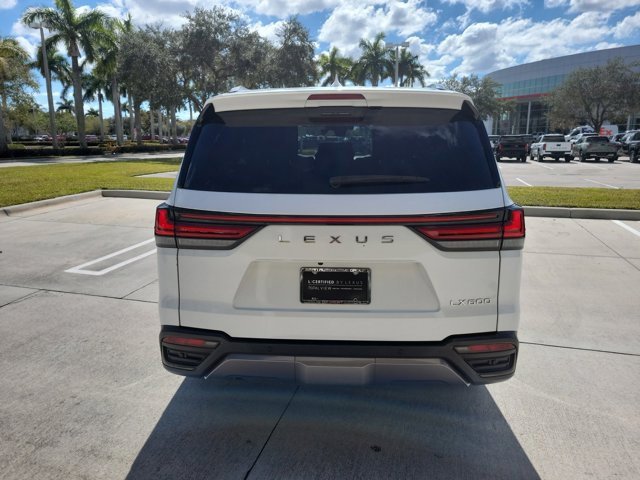 Used 2022 Lexus LX 600 4WD w/ Premium Package image 6