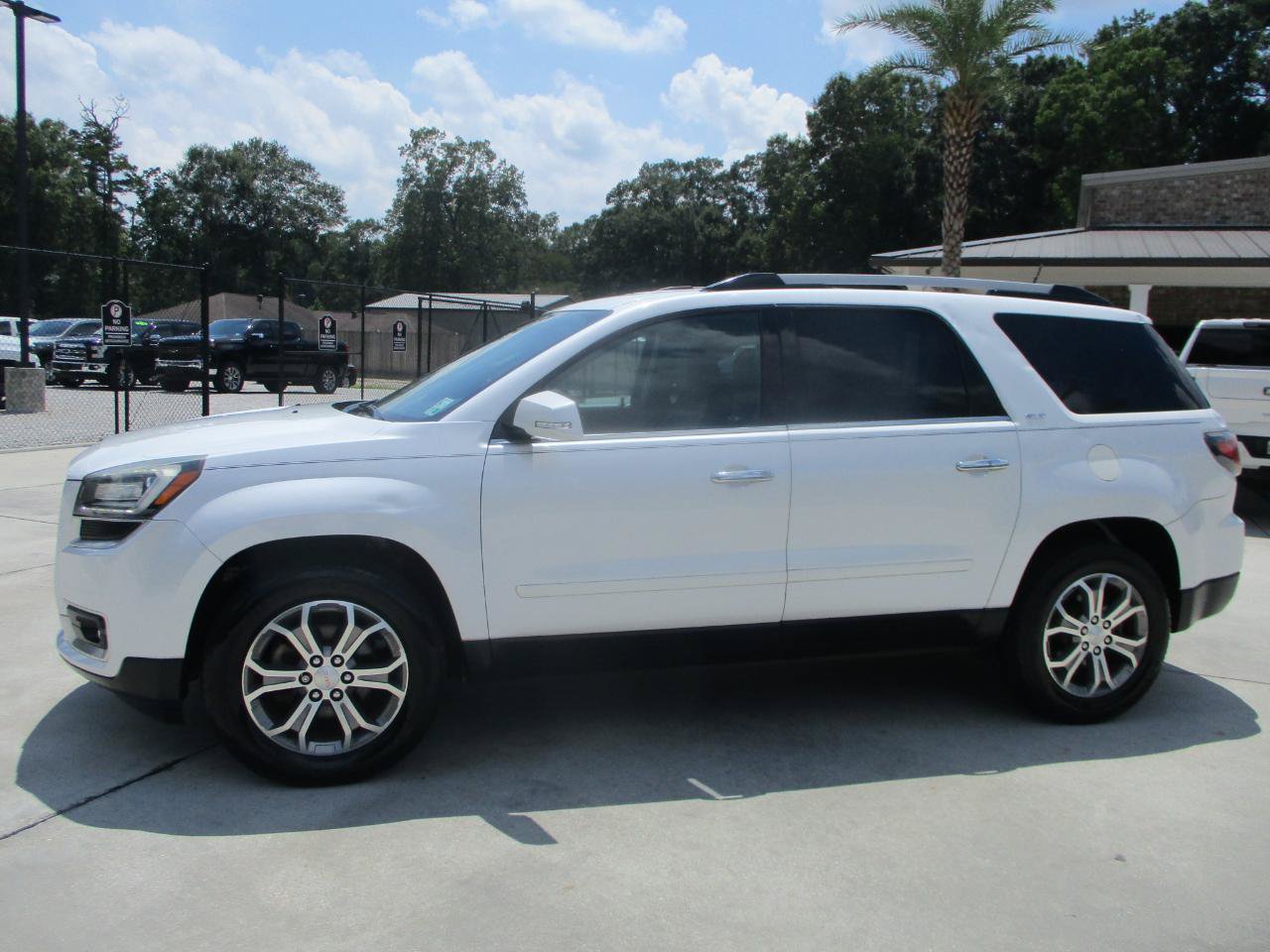 Used 2016 GMC Acadia SLT FWD image 8