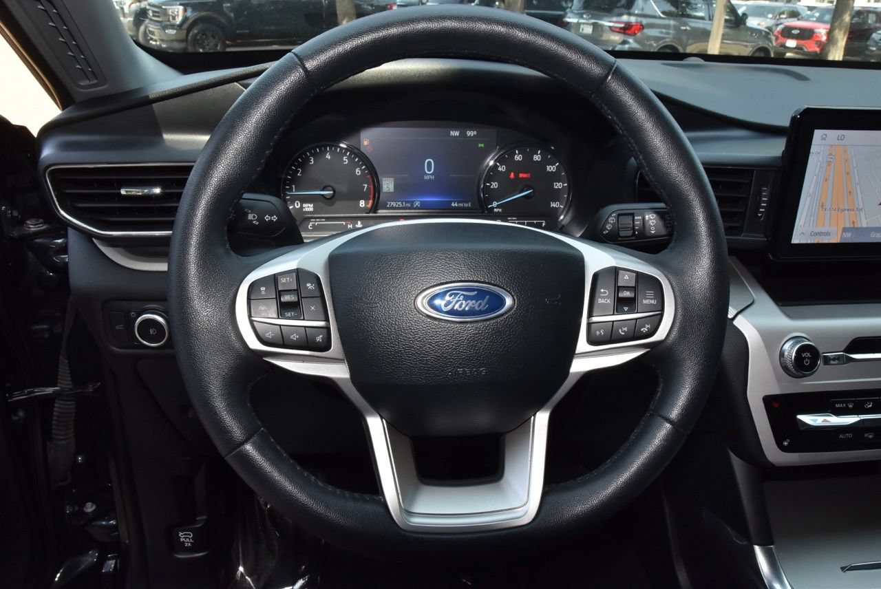 Used 2024 Ford Explorer XLT w/ Equipment Group 202A AWD/4WD image 23