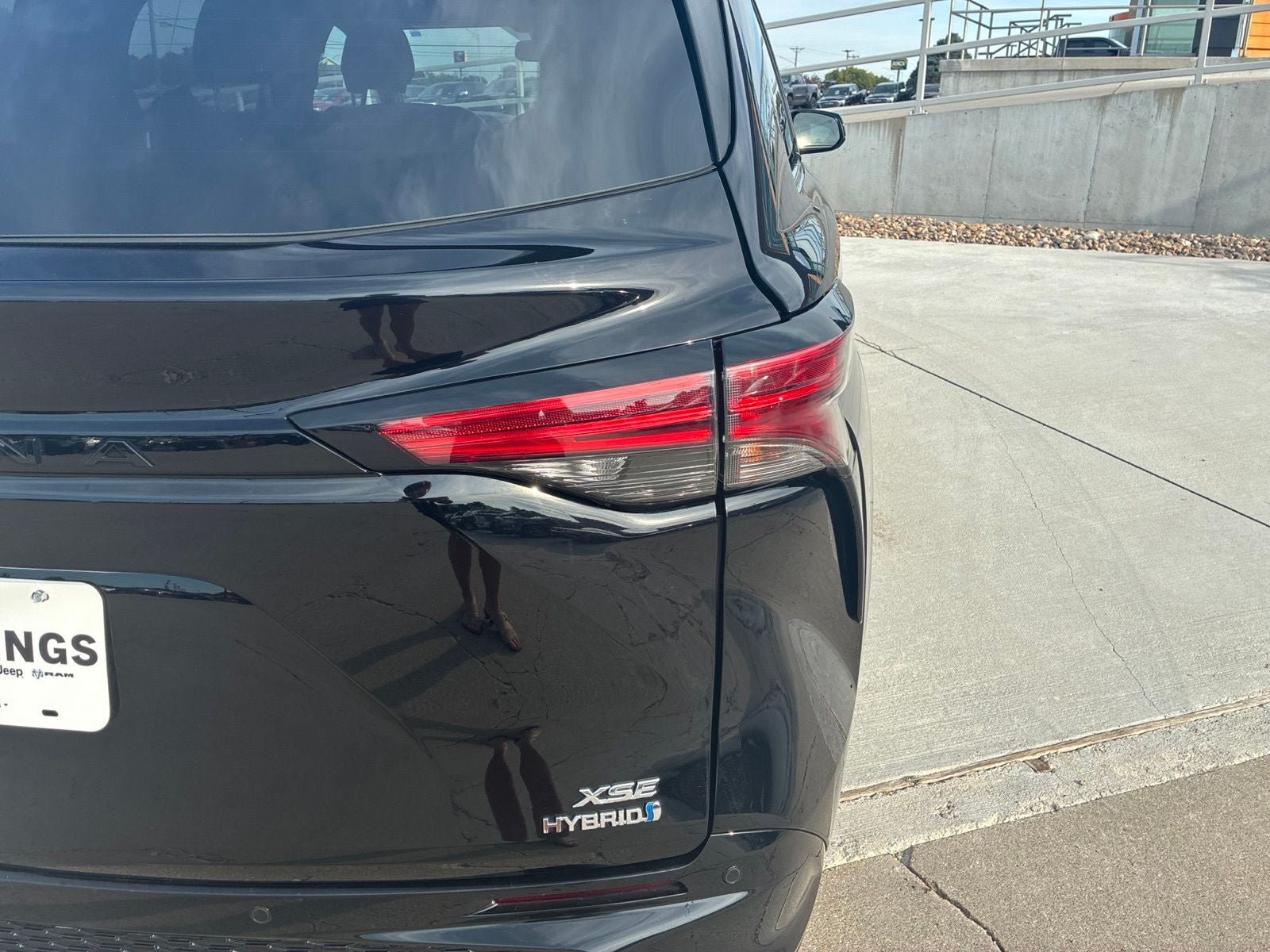 Used 2021 Toyota Sienna XSE w/ XSE Plus Package AWD/4WD image 8