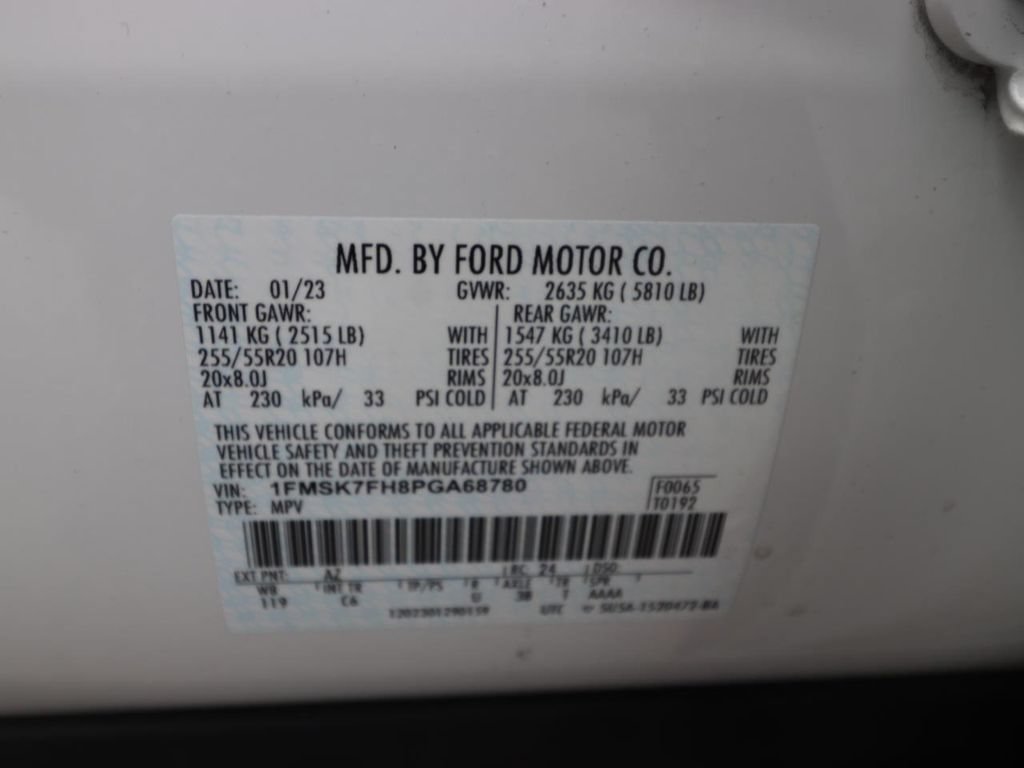 Used 2023 Ford Explorer Limited w/ Limited Technology Package RWD image 12