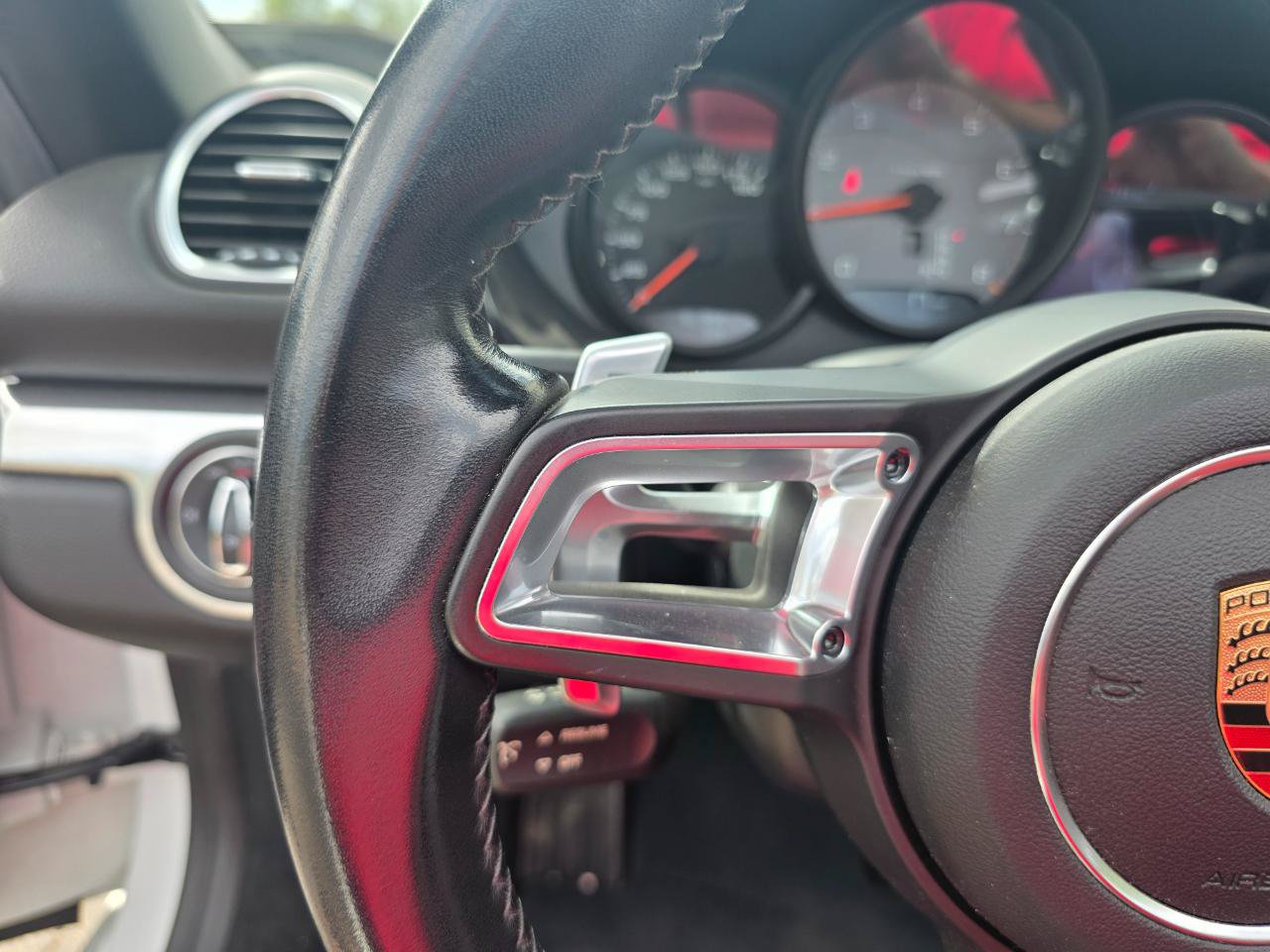 Used 2019 Porsche 718 Boxster S RWD image 33