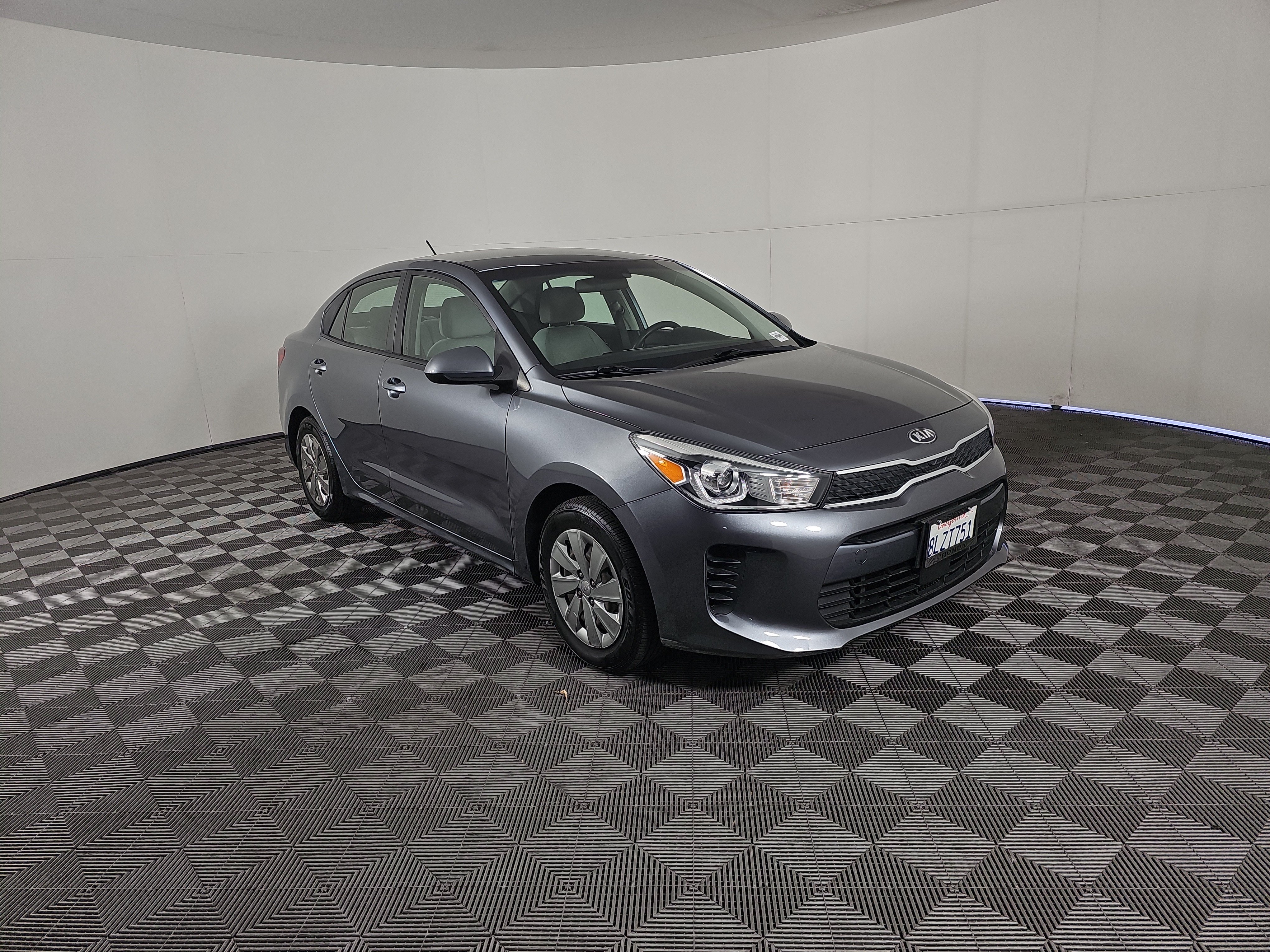 Used 2019 Kia Rio S w/ Technology Package FWD image 2