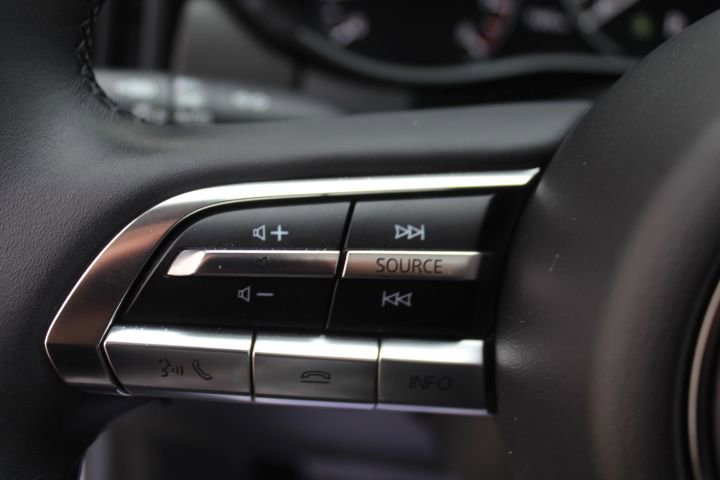 Used 2025 MAZDA CX-50 AWD 2.5 S w/ Premium Plus Pkg image 17