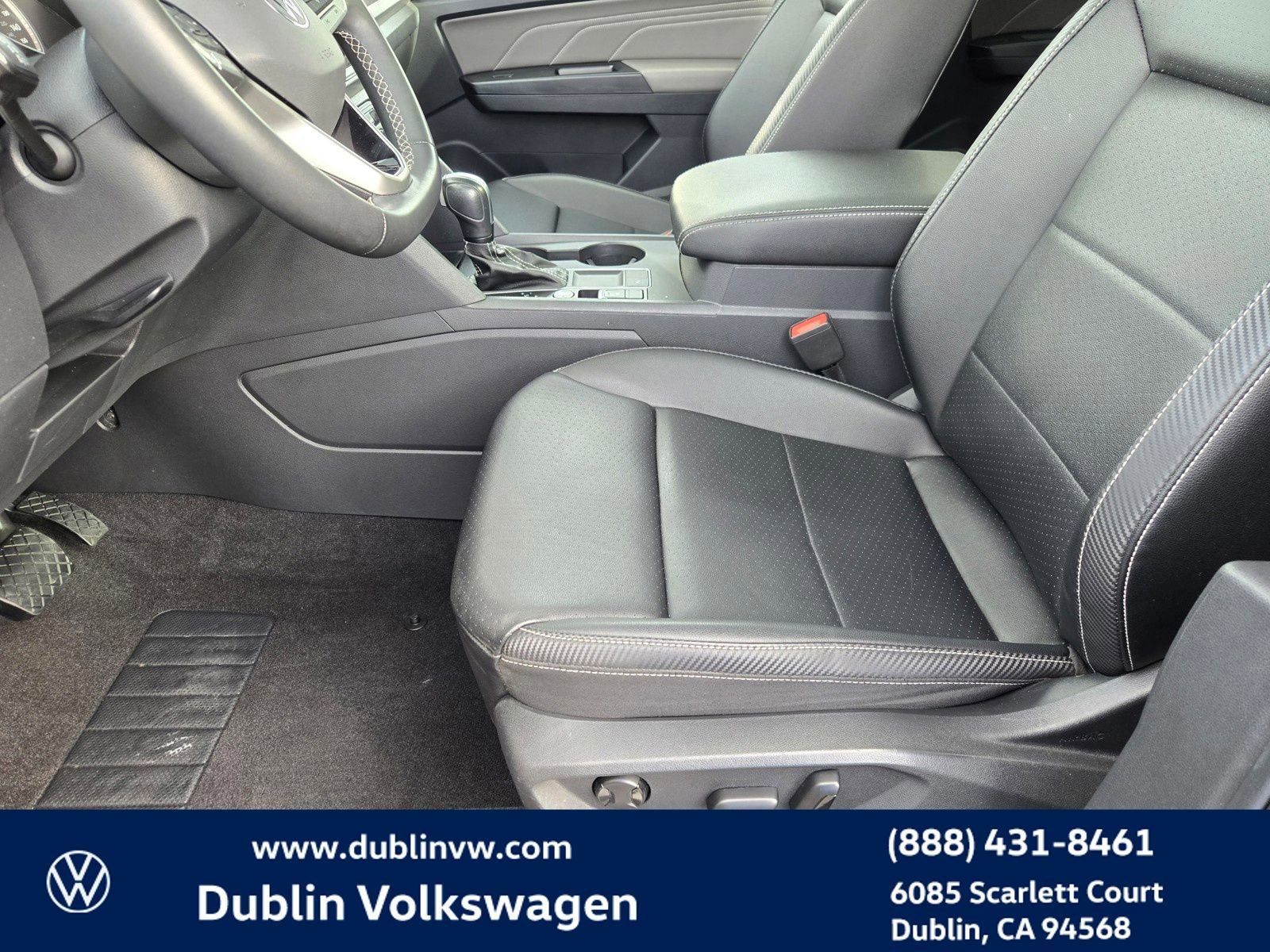 Used 2021 Volkswagen Atlas Cross Sport SE w/ Panoramic Sunroof Package image 23