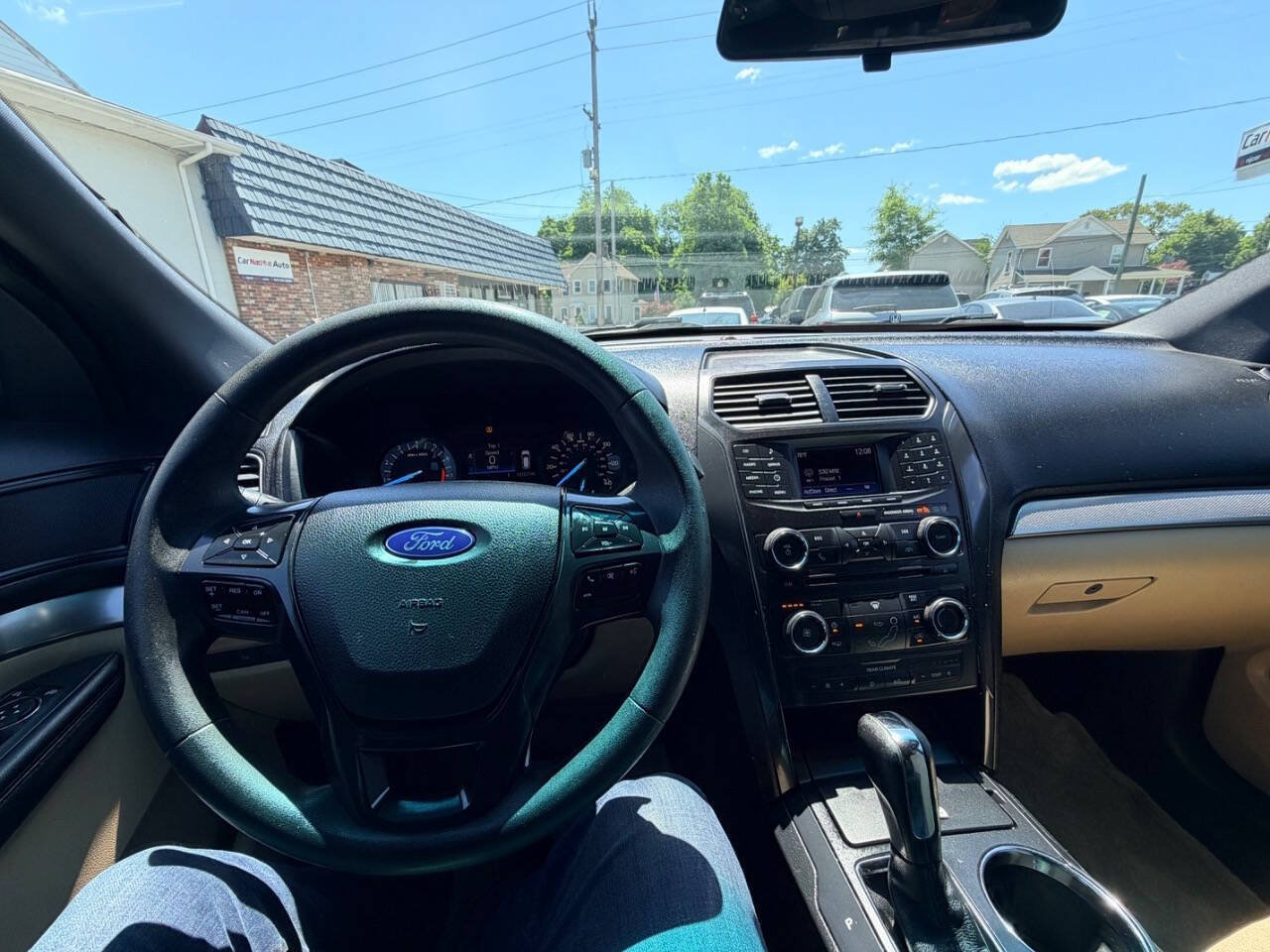 Used 2016 Ford Explorer 4WD image 3