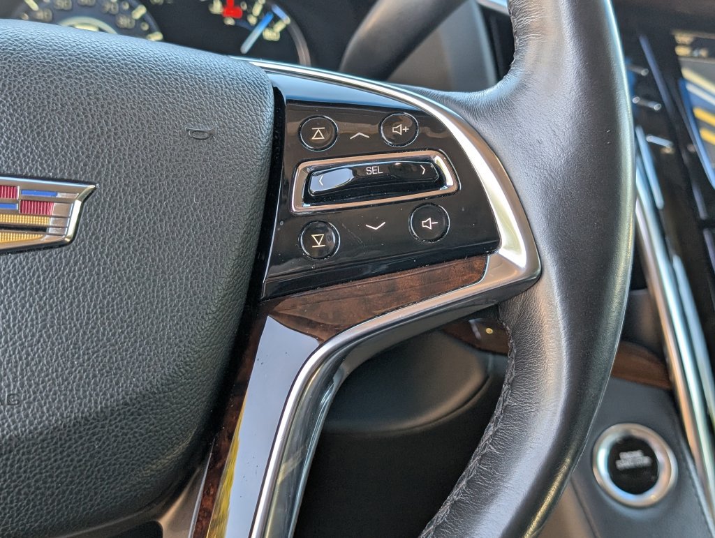 Used 2019 Cadillac Escalade Luxury AWD/4WD image 24