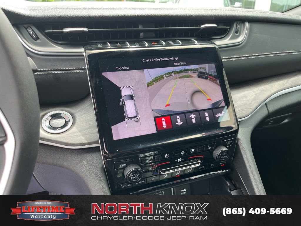 Used 2024 Jeep Grand Cherokee Limited w/ Luxury Tech Group II AWD/4WD image 9
