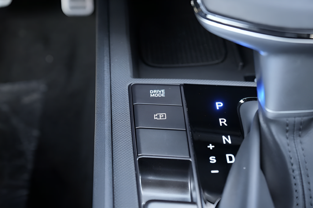 New 2026 Hyundai Elantra SEL Sport FWD image 30