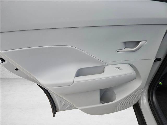 Used 2026 Hyundai Kona SE FWD image 11