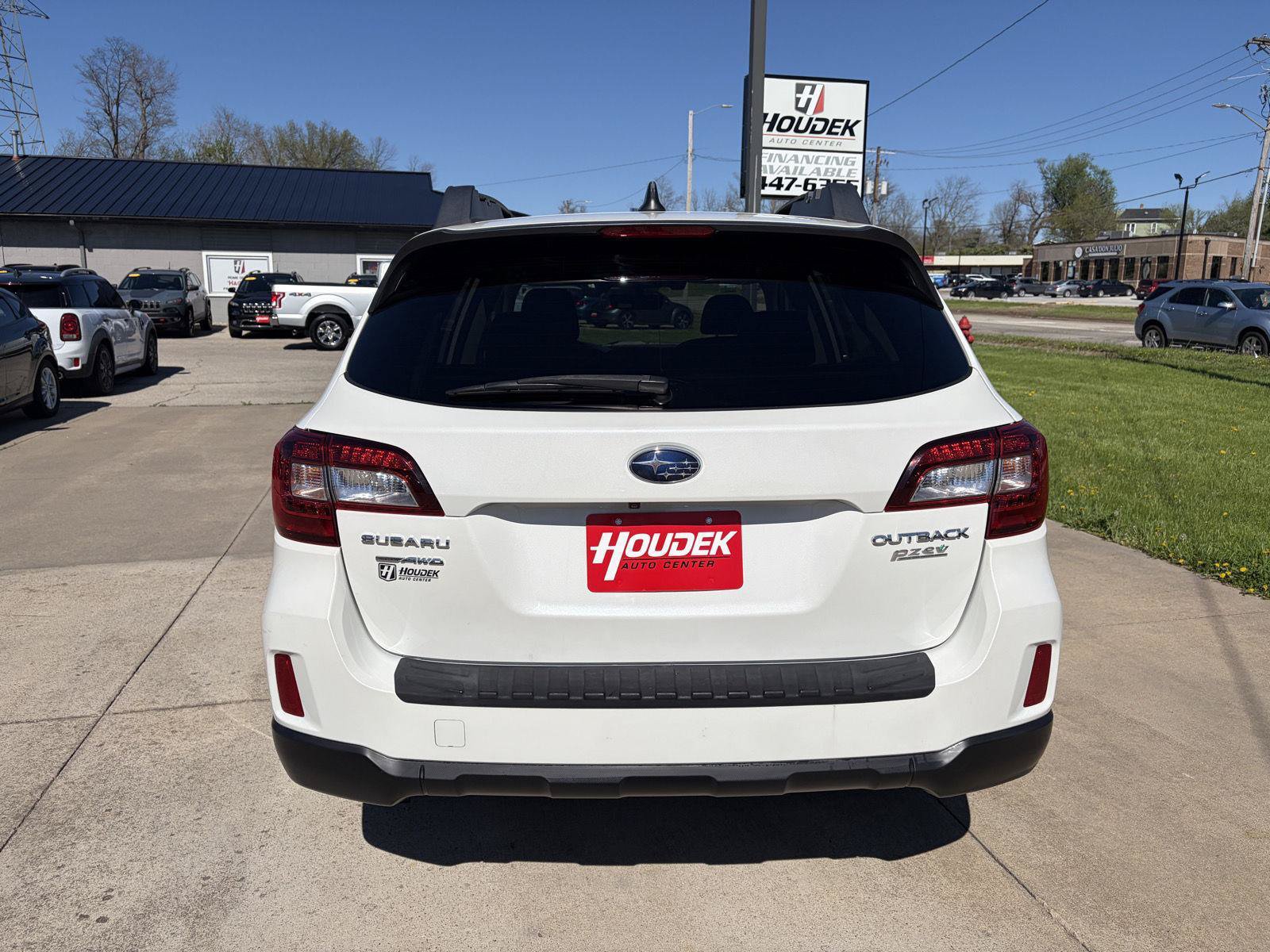 Used 2017 Subaru Outback 2.5i Premium AWD/4WD image 7