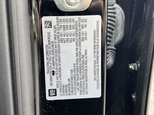 Used 2025 Chevrolet Suburban Premier image 21