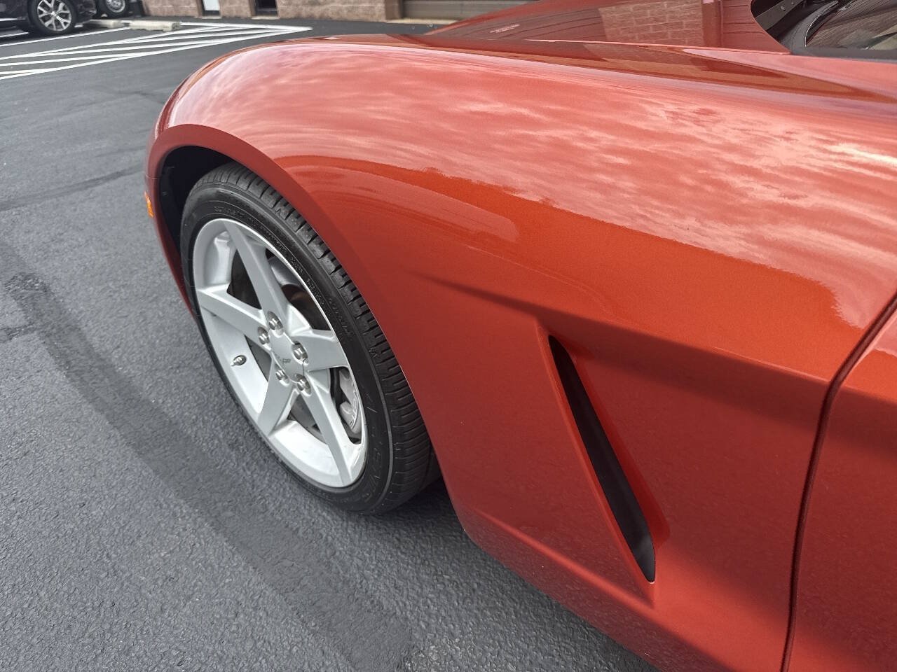 Used 2005 Chevrolet Corvette Coupe w/ Preferred Equipment Group RWD image 26