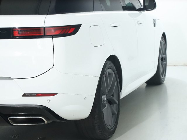 Used 2024 Land Rover Range Rover Sport Dynamic SE AWD/4WD image 8