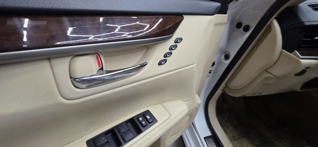 Used 2015 Lexus ES 350 w/ Premium Package image 22