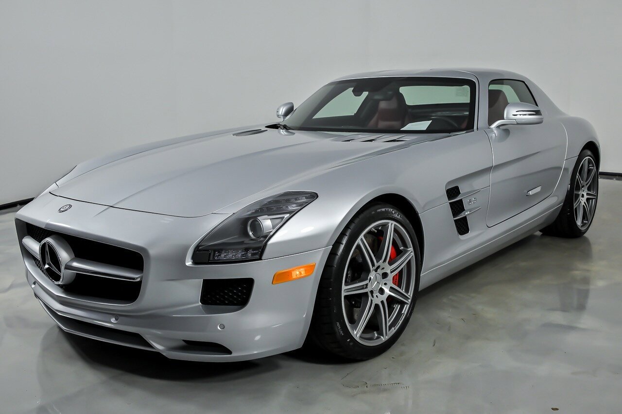 Used 2012 Mercedes-Benz SLS AMG Coupe image 6