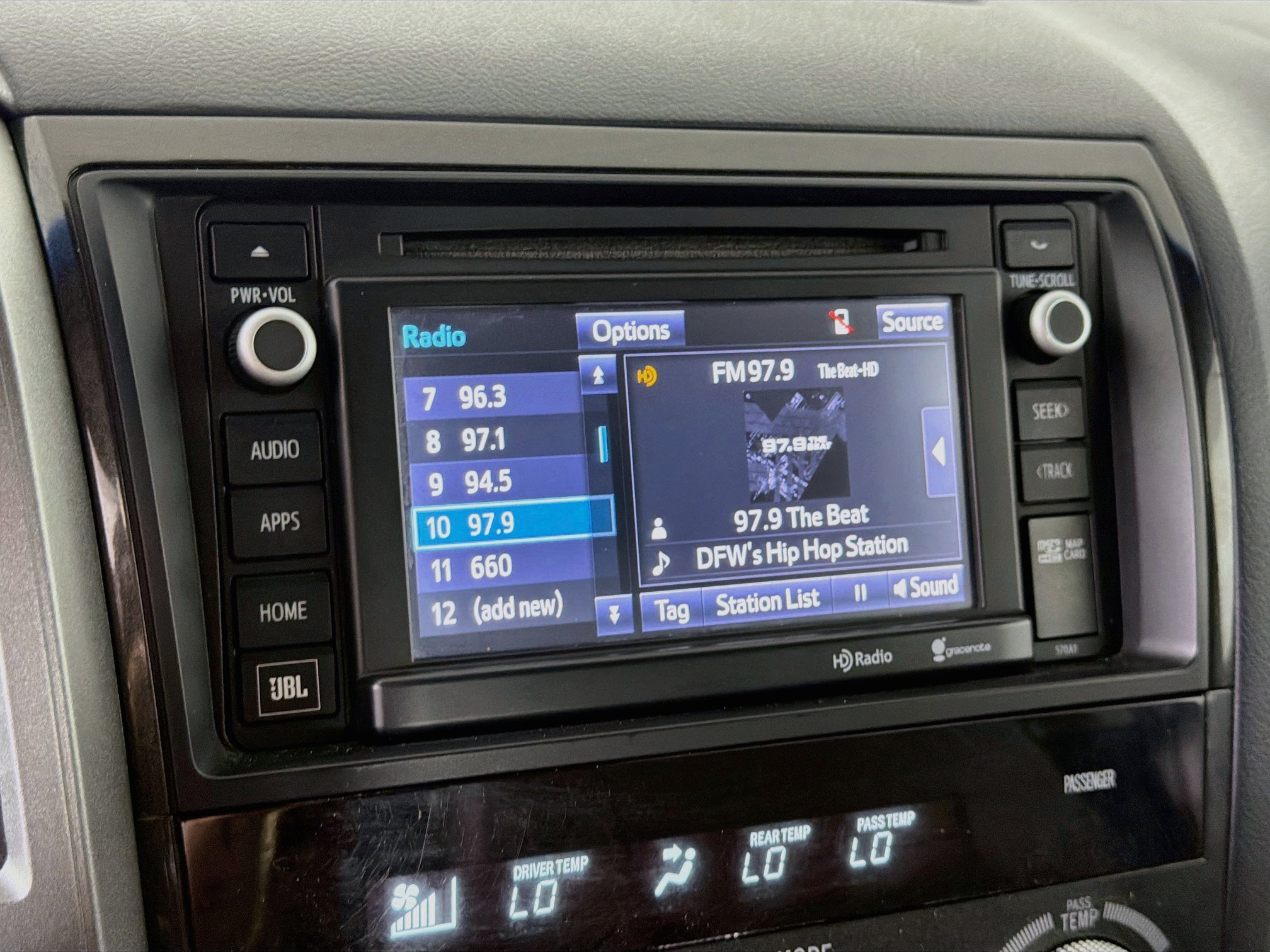 Used 2014 Toyota Sequoia Platinum AWD/4WD image 21