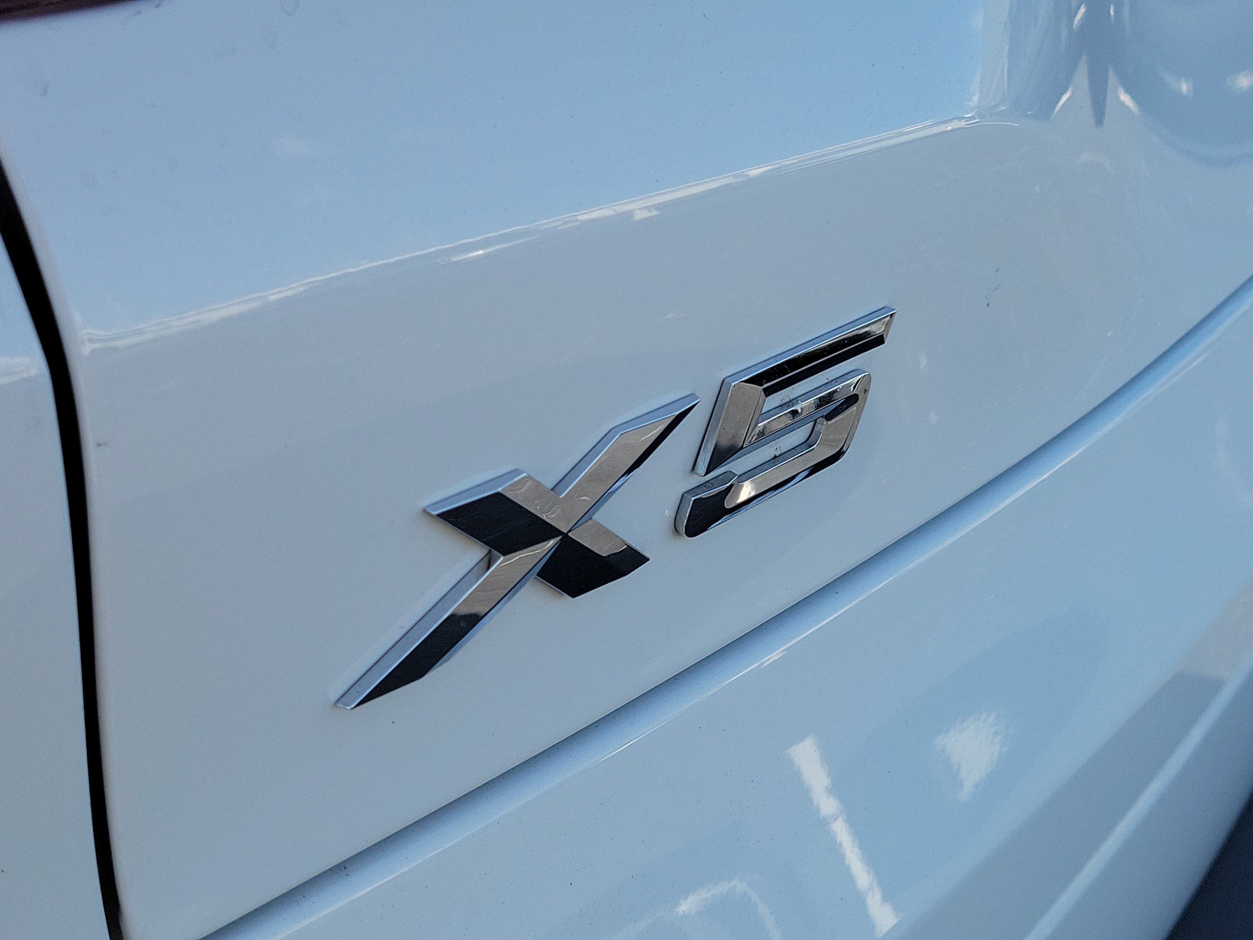 Used 2022 BMW X5 sDrive40i w/ Premium Package RWD image 5