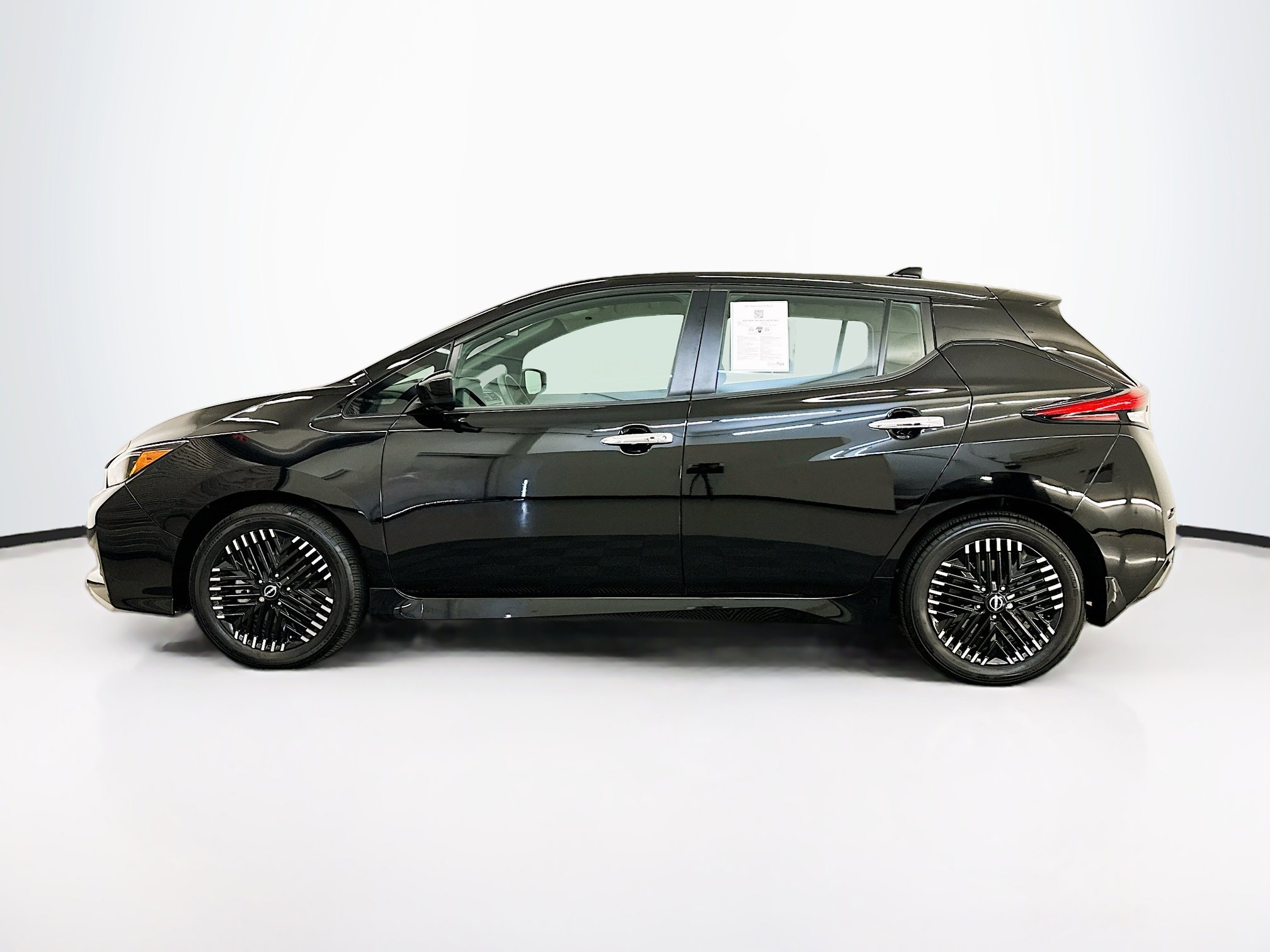 Used 2024 Nissan Leaf SV Plus FWD image 4