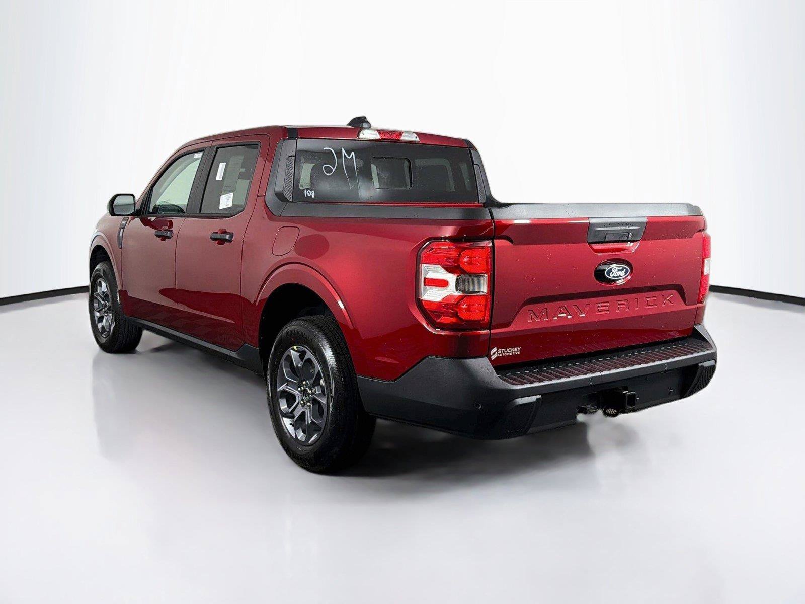 New 2026 Ford Maverick XLT w/ XLT Luxury Package FWD image 9