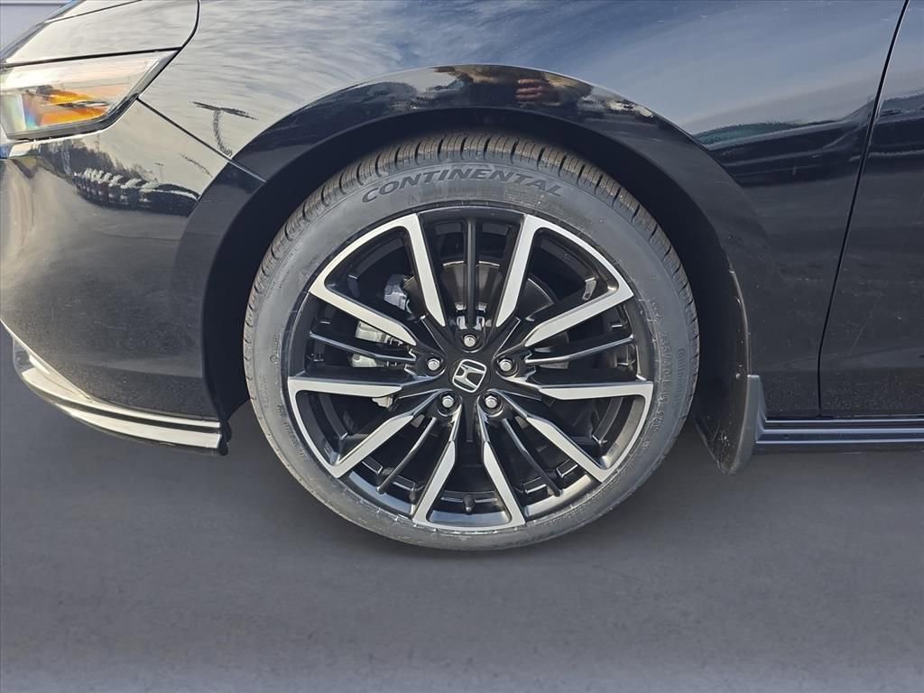 Used 2024 Honda Accord Touring image 10