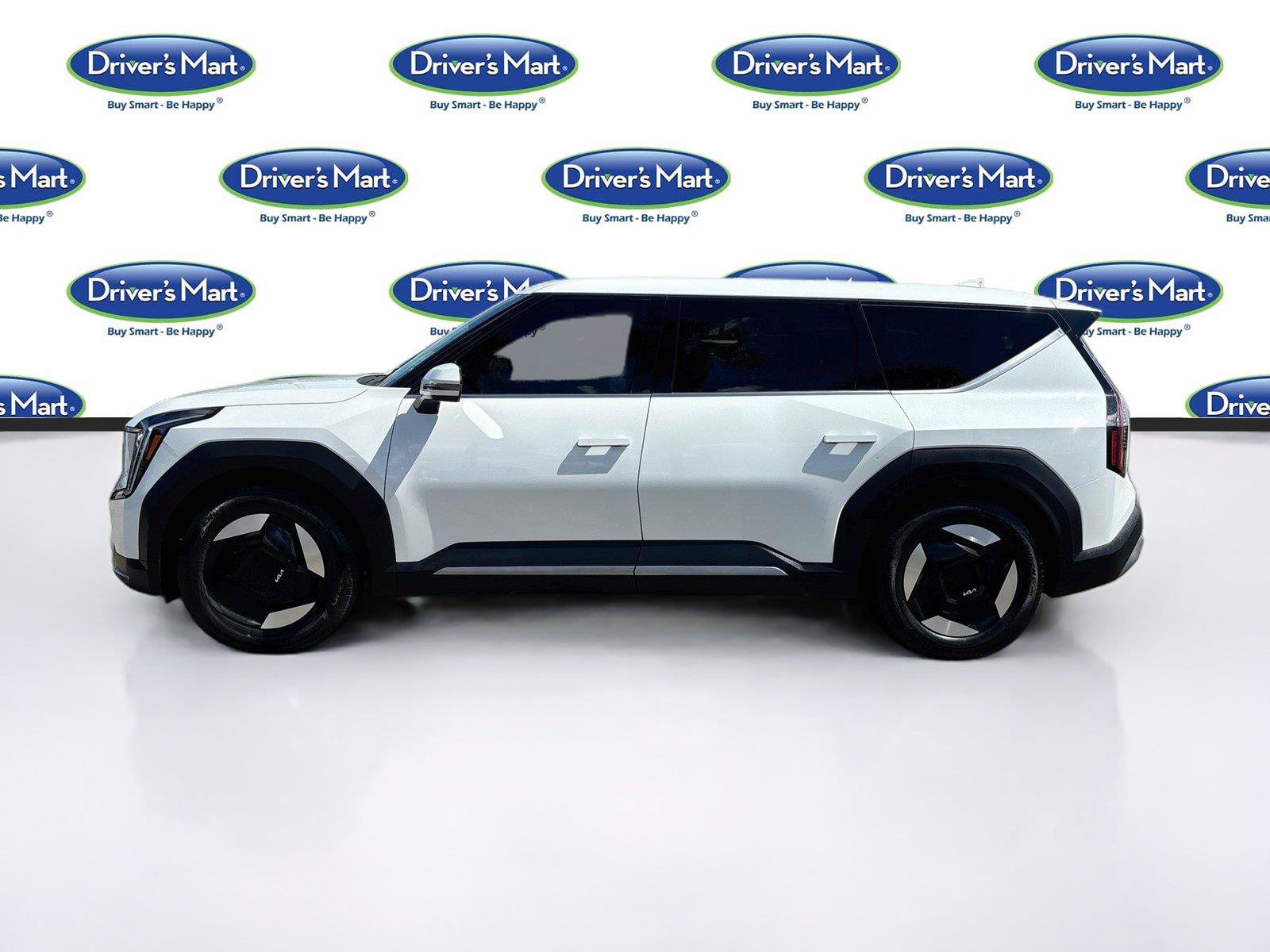 Used 2024 Kia EV9 Light Long Range RWD image 4