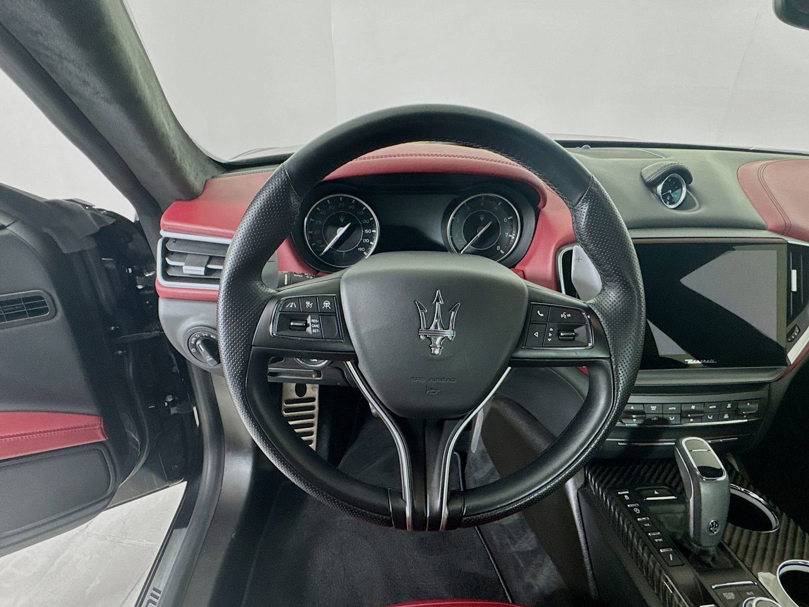 Used 2022 Maserati Ghibli Modena RWD image 11