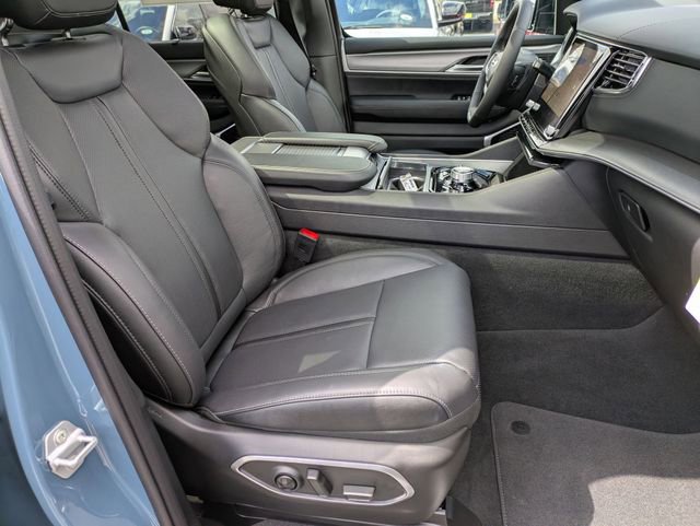 New 2026 Jeep Grand Wagoneer L Limited image 31