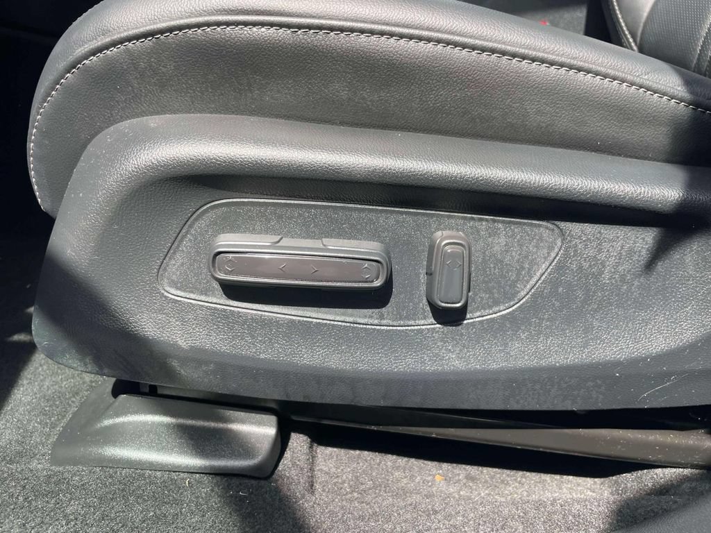 Used 2024 Honda HR-V EX-L image 19