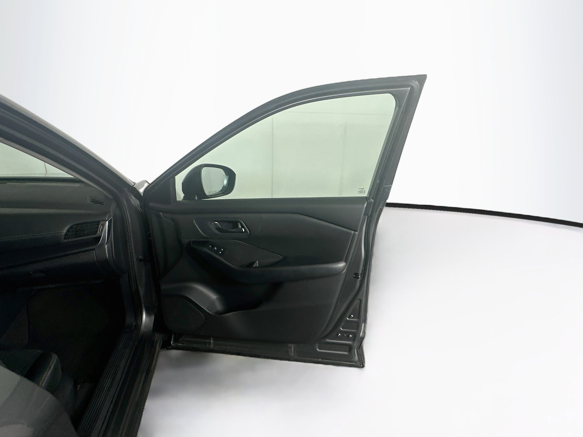 Used 2024 Nissan Rogue S FWD image 30
