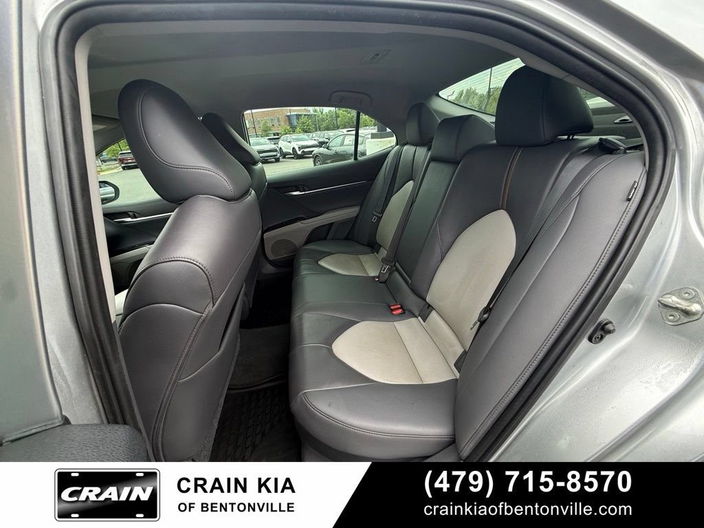 Used 2020 Toyota Camry XLE FWD image 25