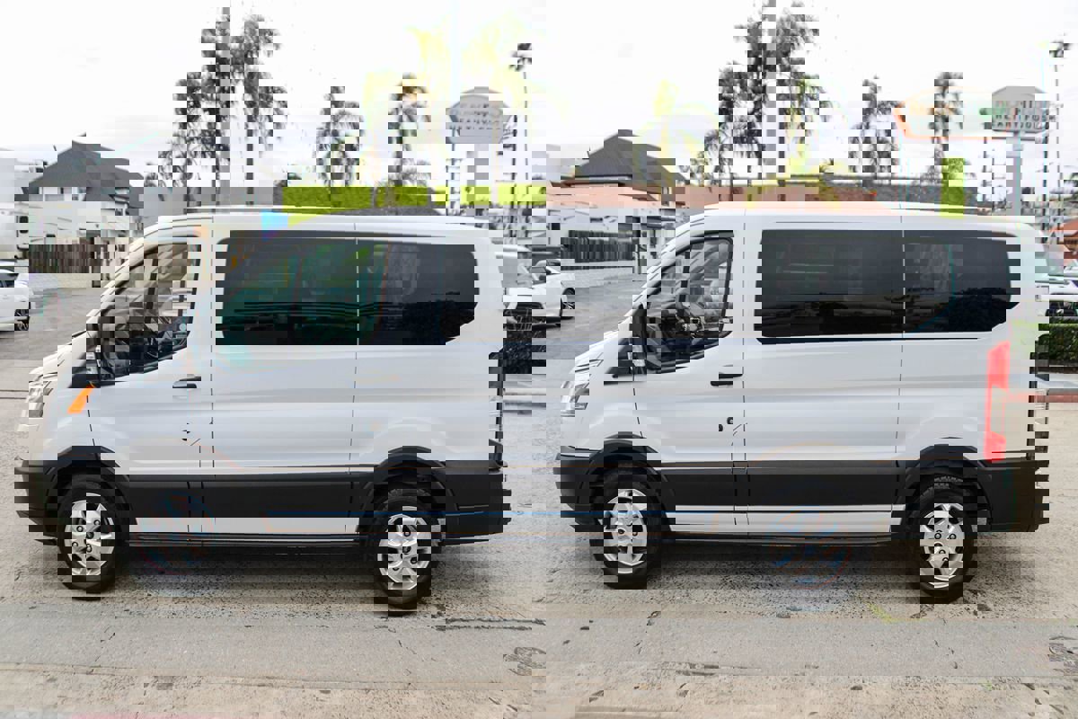 Used 2019 Ford Transit 150 XLT image 2