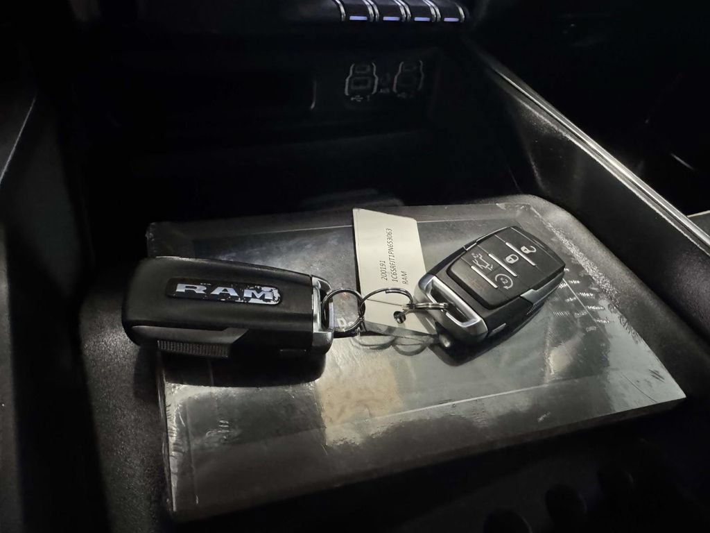 Used 2023 RAM 1500 Laramie AWD/4WD image 34
