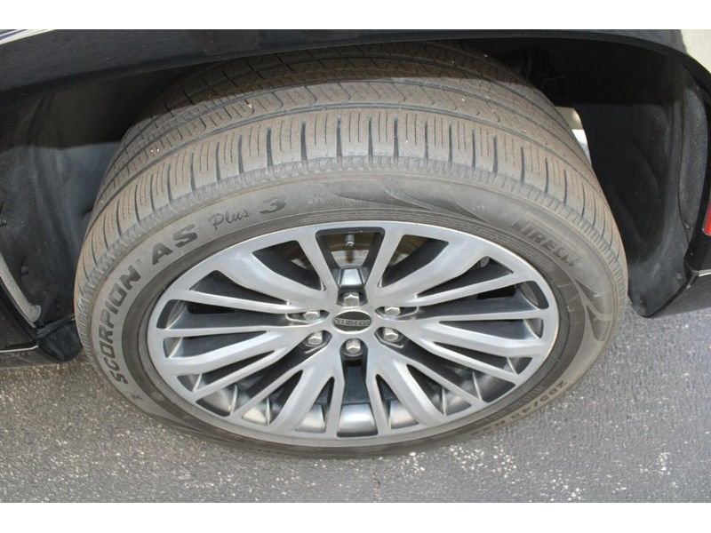 Used 2022 Jeep Wagoneer Series III w/ Premium Group I image 9