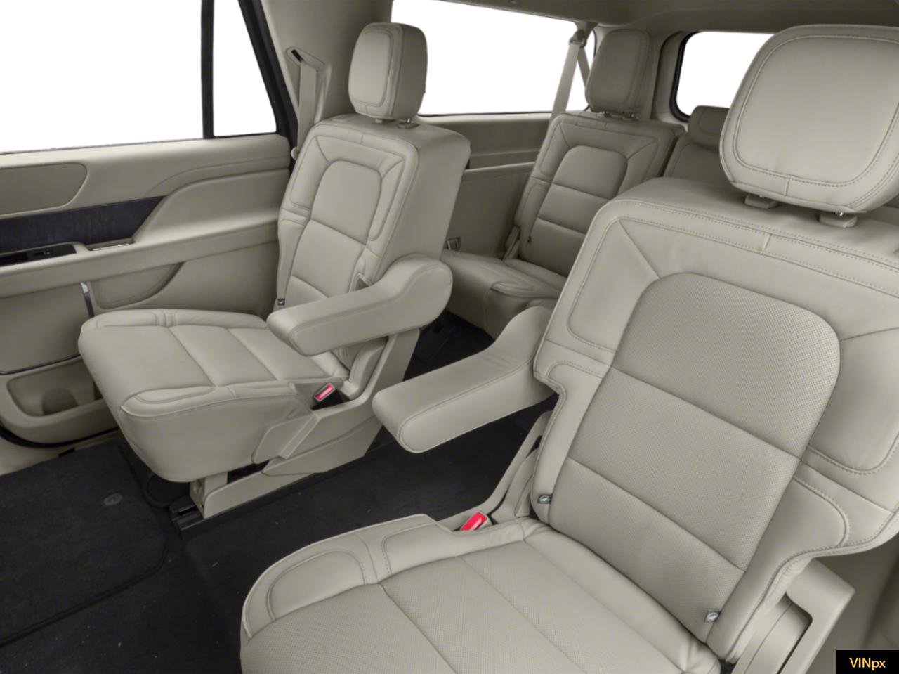 Used 2018 Lincoln Navigator L Reserve w/ Technology Package AWD/4WD image 12