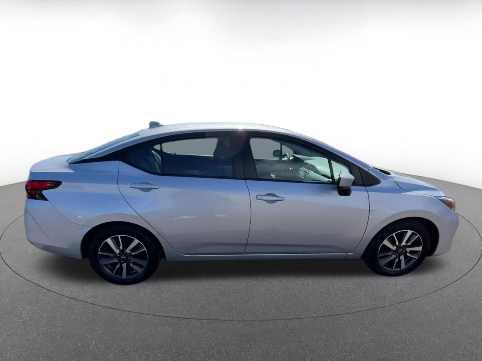 Used 2025 Nissan Versa SV FWD image 15