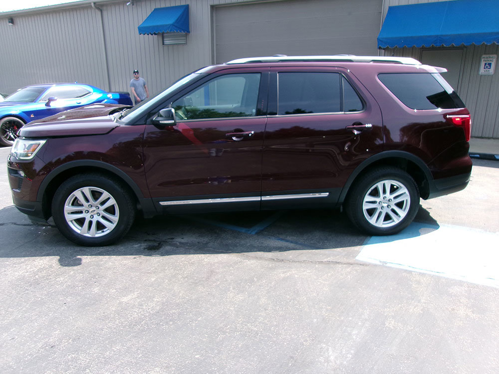 Used 2018 Ford Explorer XLT w/ Equipment Group 201A AWD/4WD image 4