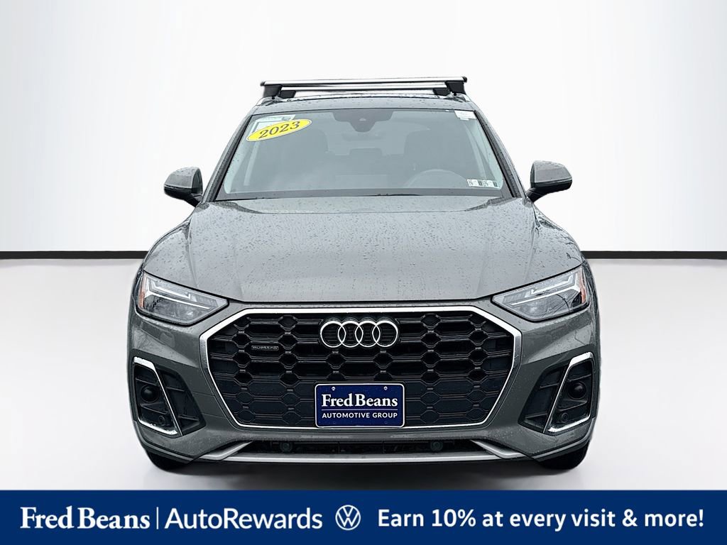 Used 2023 Audi Q5 2.0T Premium w/ Convenience Package AWD/4WD image 2