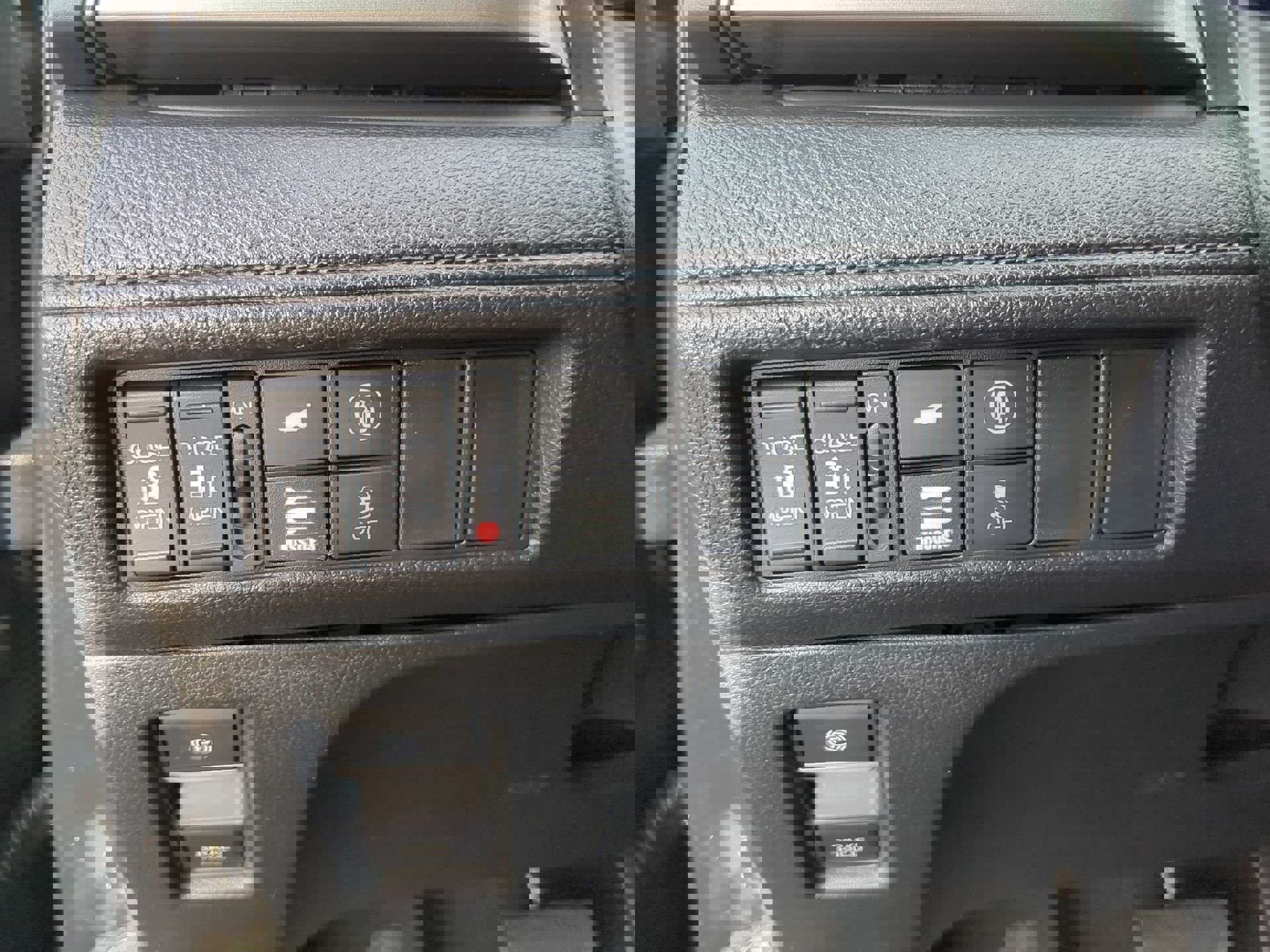 Used 2023 Honda Odyssey EX-L image 29