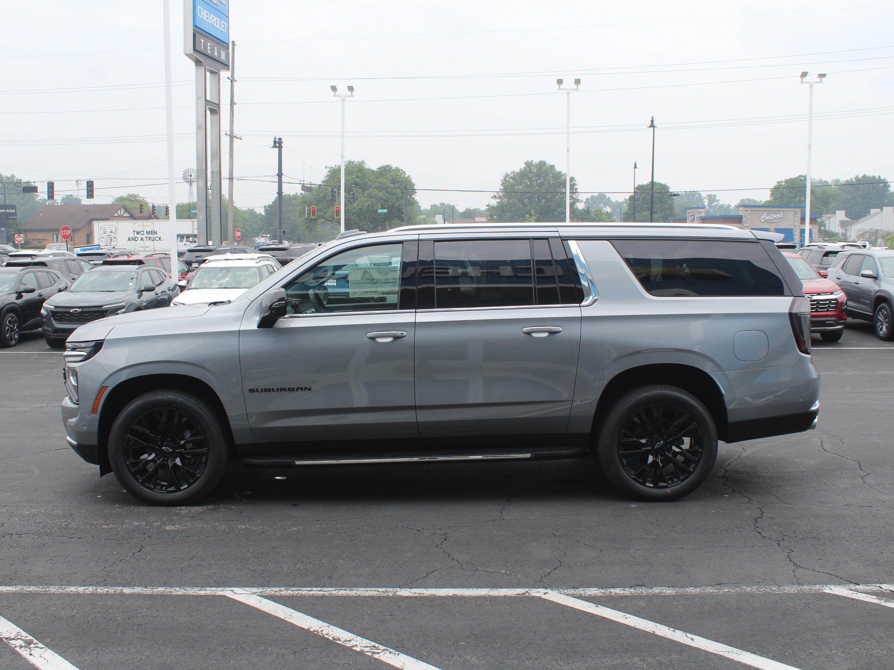 New 2026 Chevrolet Suburban Premier AWD/4WD image 6