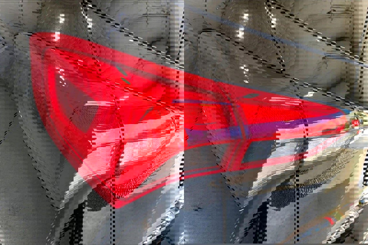 Used 2020 Buick Envision Essence w/ Experience Buick Package image 29