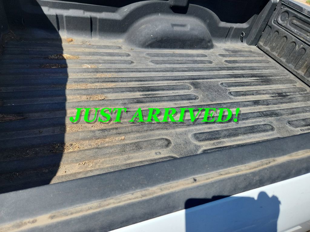 Used 2015 RAM 3500 Tradesman w/ Chrome Appearance Group image 3